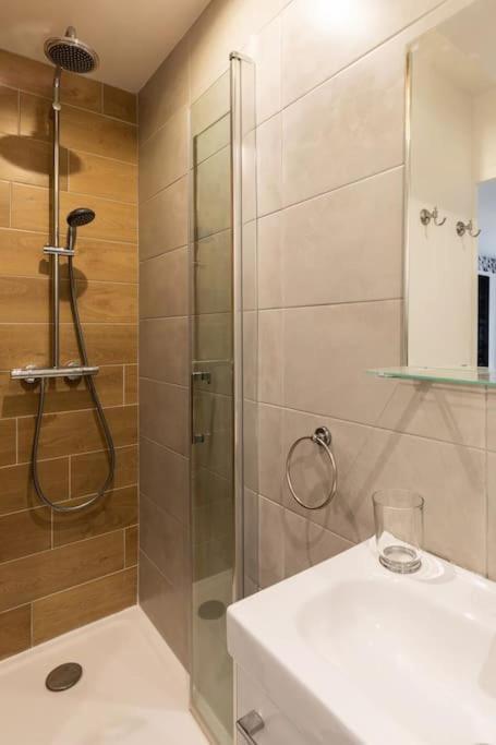 Le Flesselles - Hyper Centre - Calme Et Cosy Apartment Lyon Ngoại thất bức ảnh